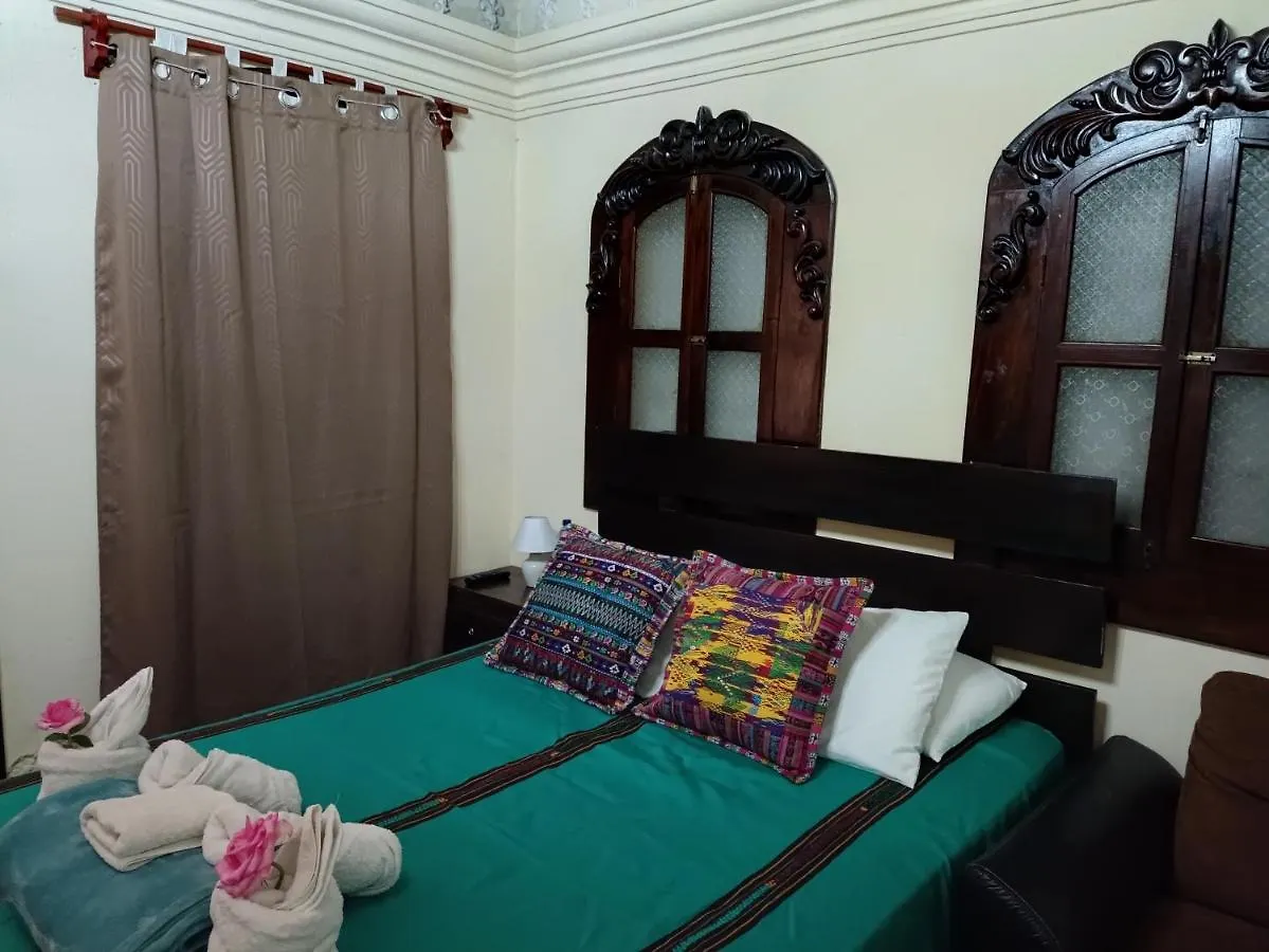 Hostal La Paz Antigua Bed & Breakfast
